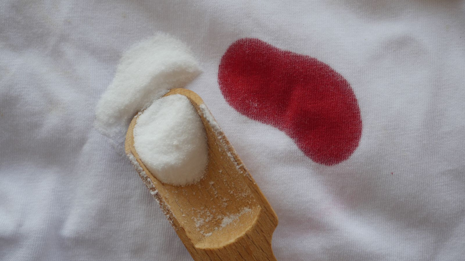 Comment enlever une tache de sang sur du tissu ?