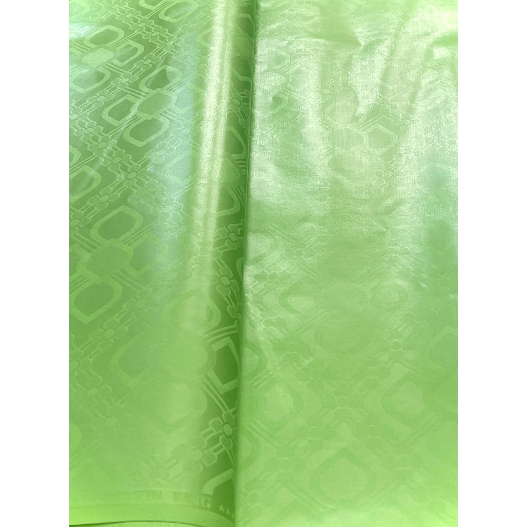 Bazin Riche Premium Parfumé - 100% coton - VERT POMME - Vendu au mètre - Largeur XL 160 cm