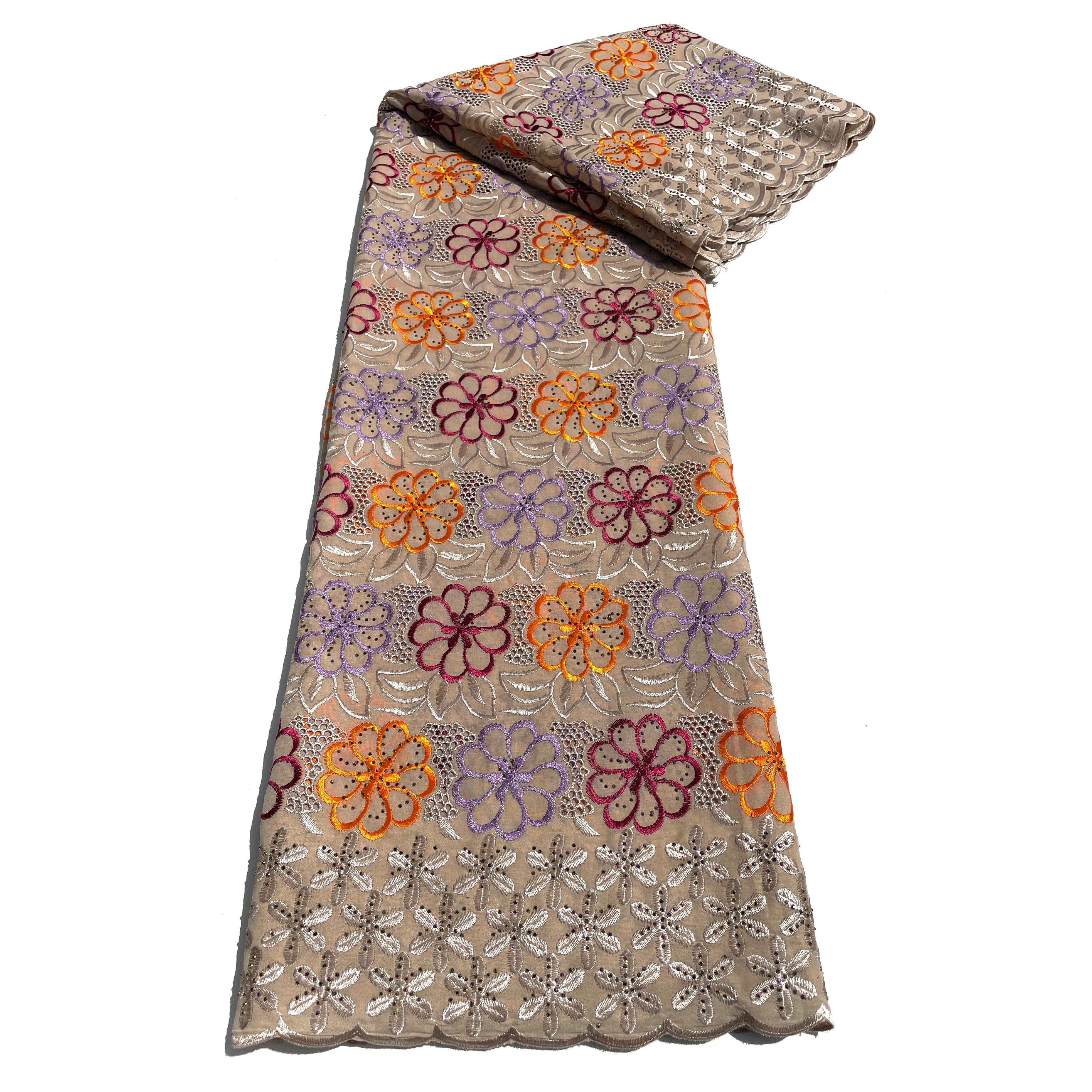 Tissu Brodé Swiss Lace Beige Crème - 100% Coton 5Y