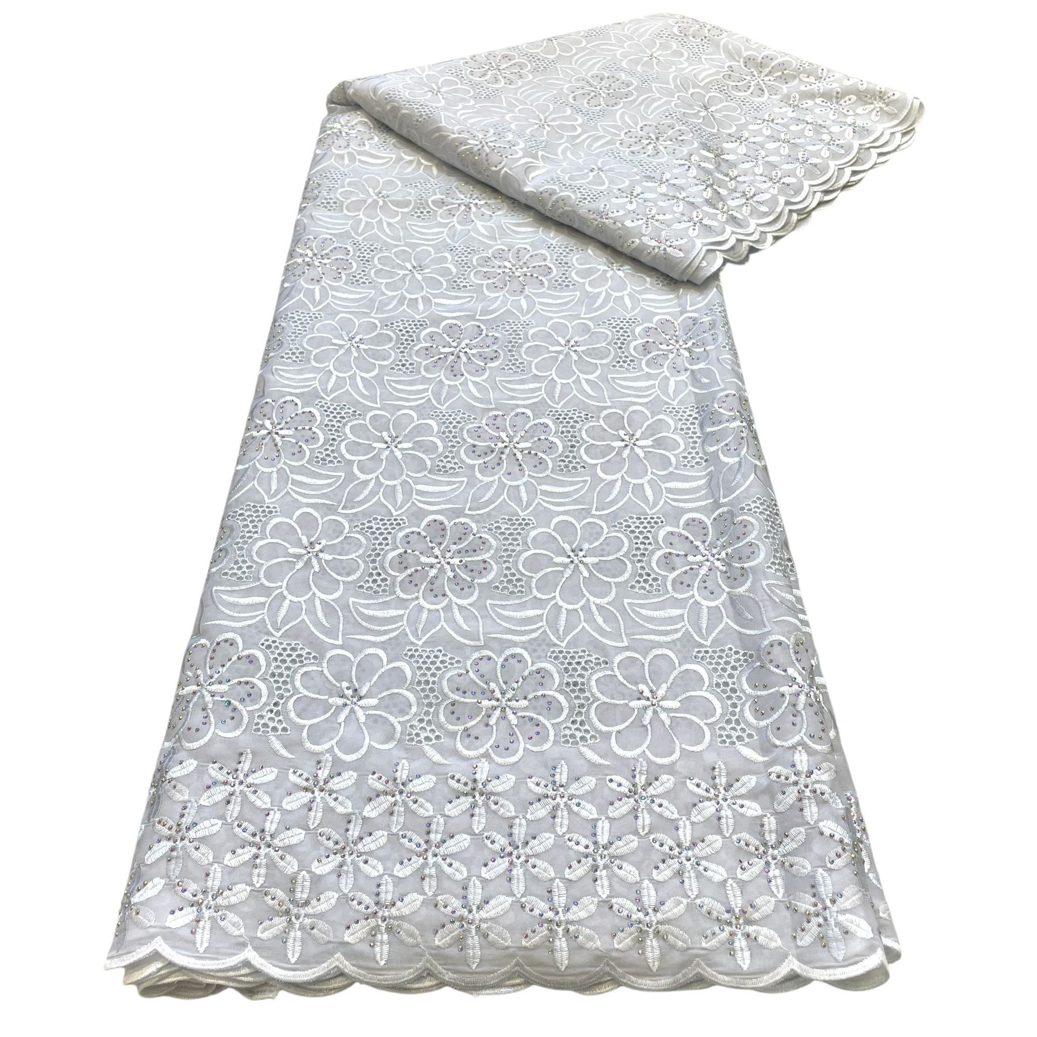 Tissu Brodé Swiss Lace Blanc Pur - 100% Coton 5Y