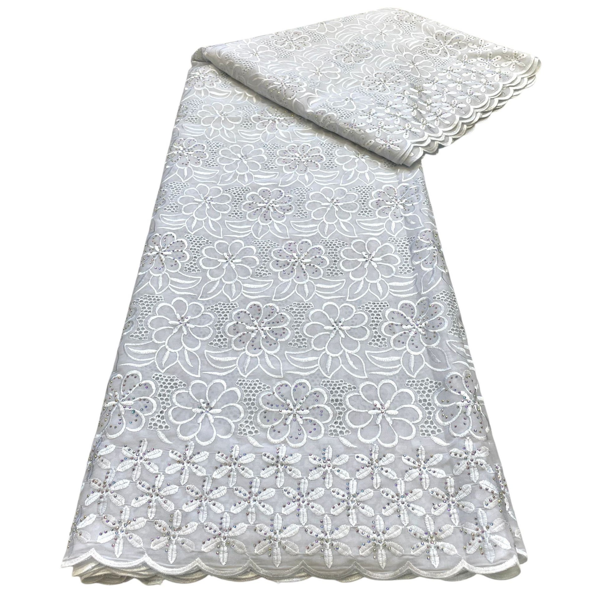 Tissu Brodé Swiss Lace Blanc Pur - 100% Coton 5Y
